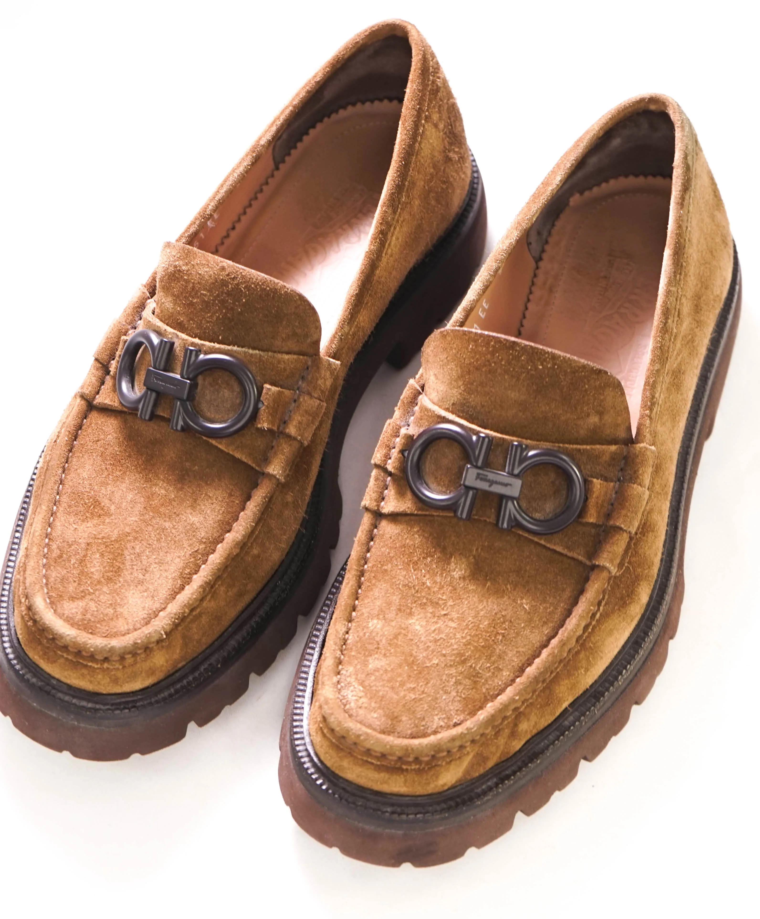 $930 SALVATORE FERRAGAMO - *BLEEKER* Brown Suede Lug Sole Loafer - 9 US