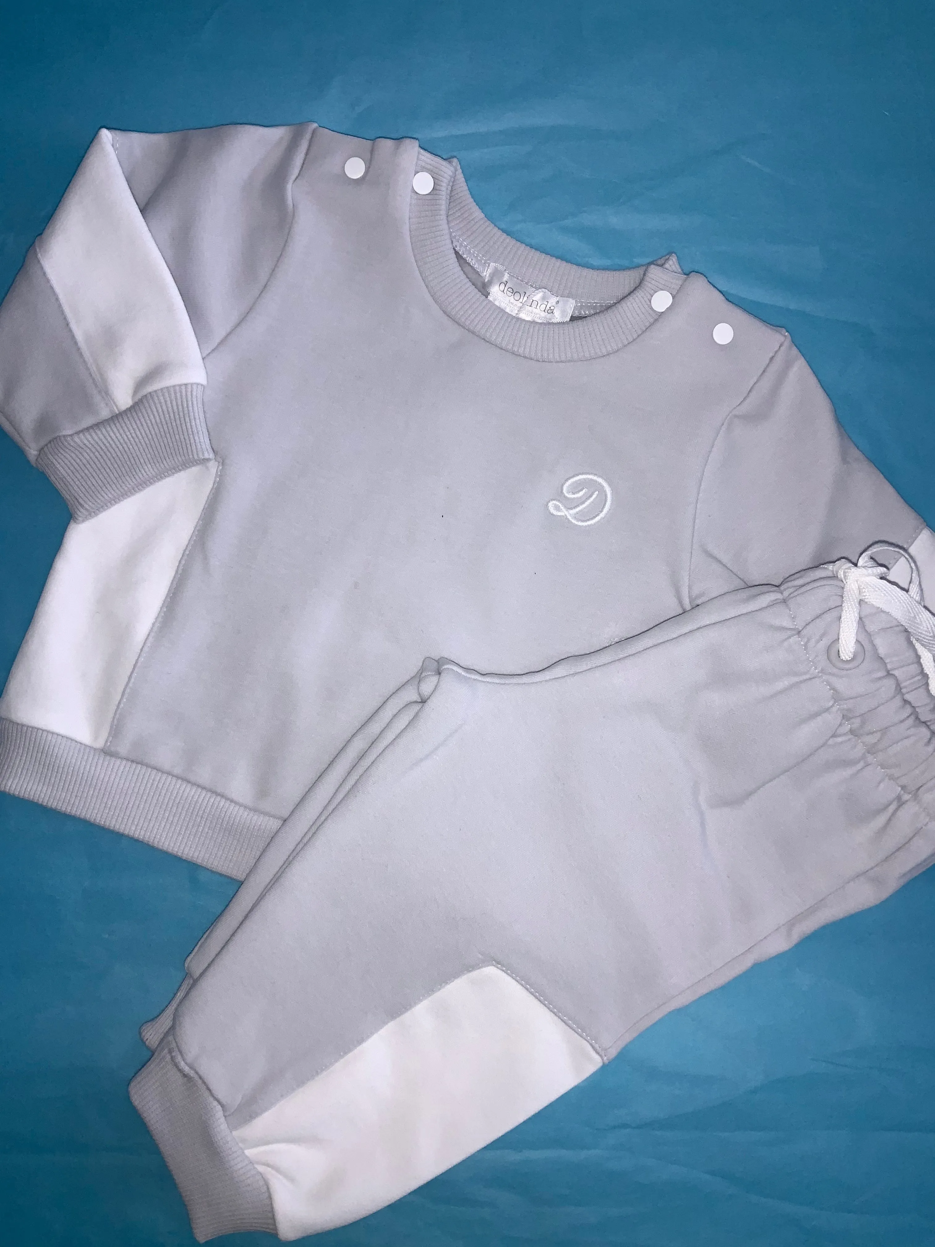 Boys deolinda grey leisure suit.  08231824