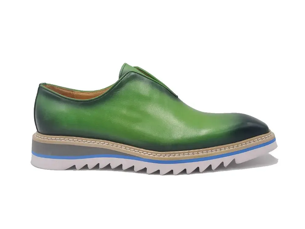Laceless Loafer with Contrast color lightweight sole